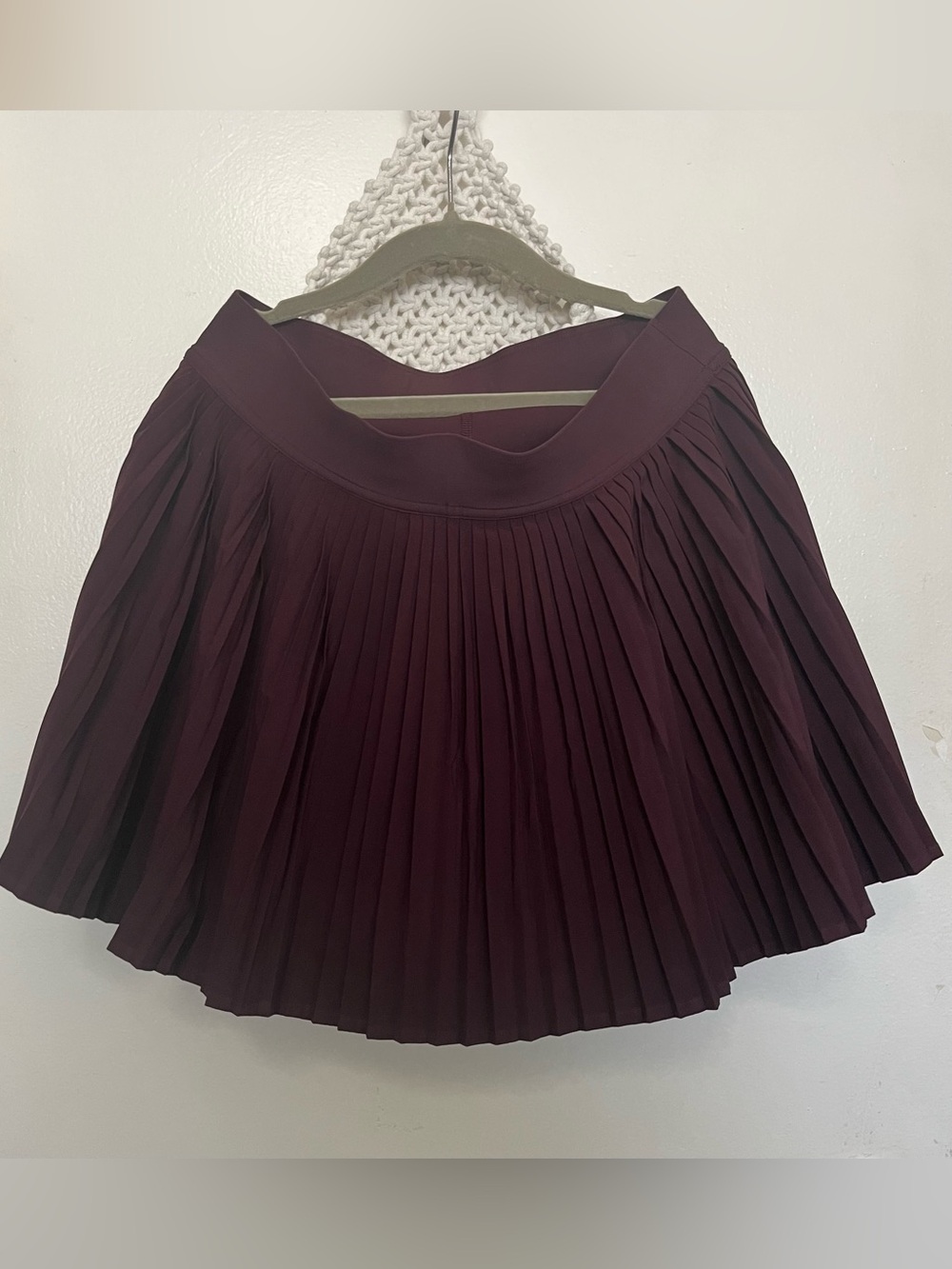 Lululemon Varsity High-Rise Pleated Tennis Skirt
Goodnight Plum Size 4